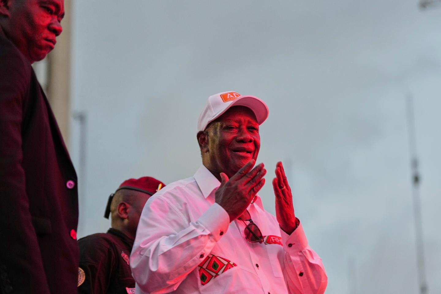 En Côte d’Ivoire, Alassane Ouattara brigue un quatrième mandat en verrouillant le...
