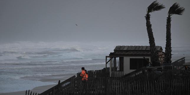 Tempête Benjamin : 19 départements en vigilance orange pour vents violents, plus de 100 000 foyers privés d’électricité