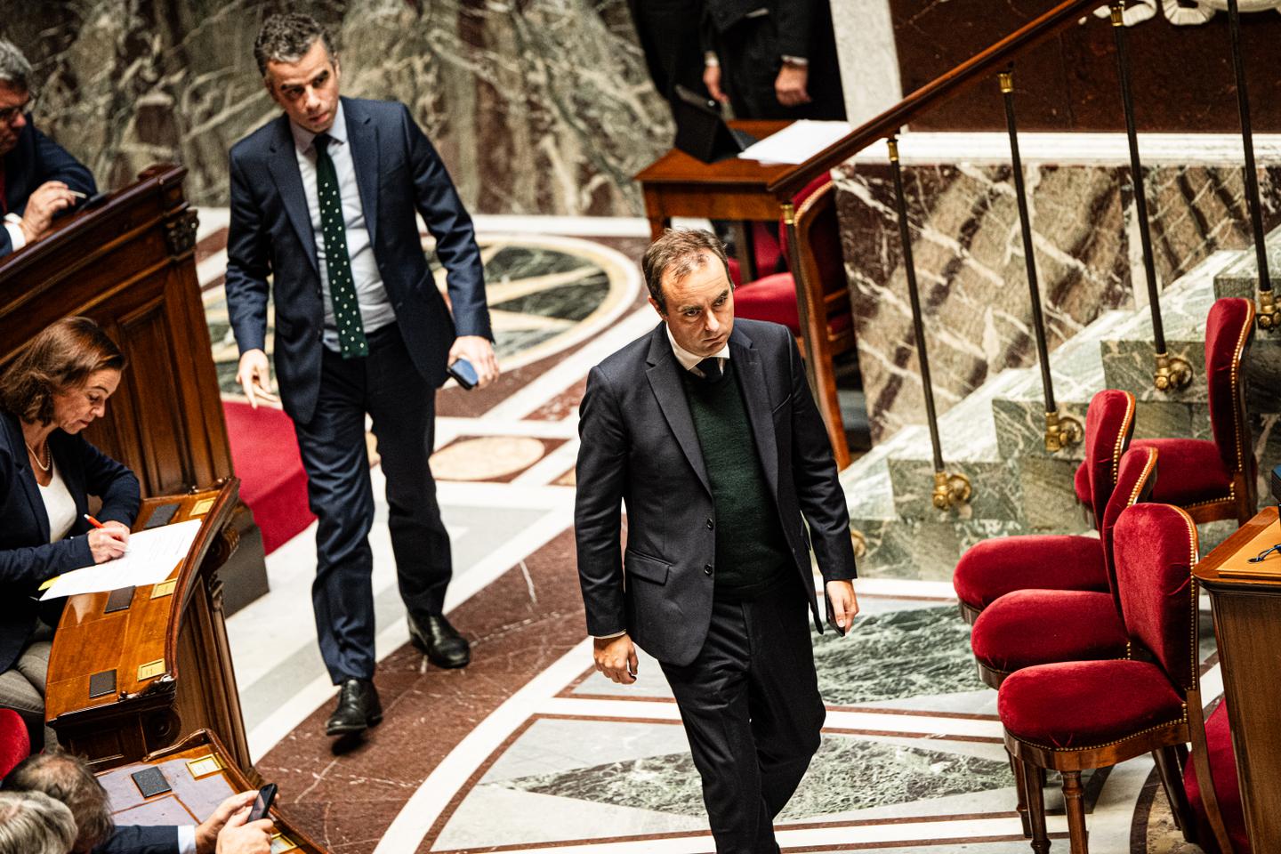 Sébastien Lecornu dit qu’il faut « renégocier » l’accord franco-algérien de 1968, après l’adoption d’un texte du RN en ce sens