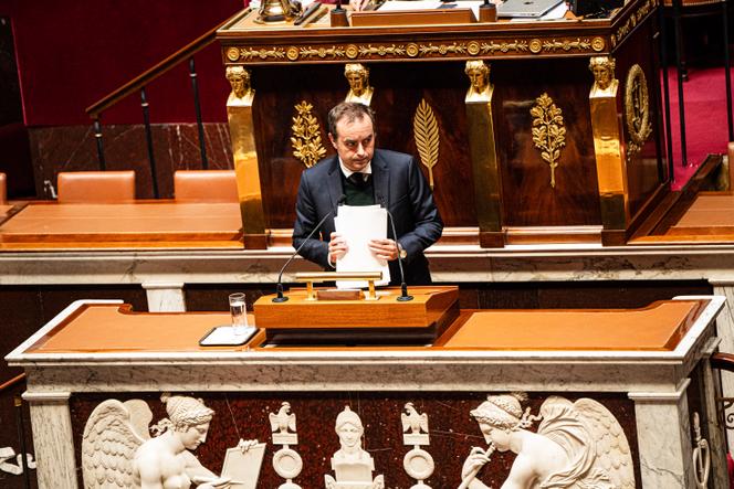Le premier ministre, Sébastien Lecornu, lors de l’examen du projet de loi de finances pour 2026, à la tribune de l’Assemblée nationale, à Paris, le 24 octobre 2025.