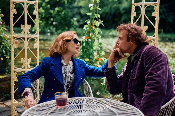 Isabelle Huppert (Marianne Farrère) et Laurent Lafitte (Pierre-Alain Fantin) dans « La Femme la plus riche du monde », de Thierry Klifa.
