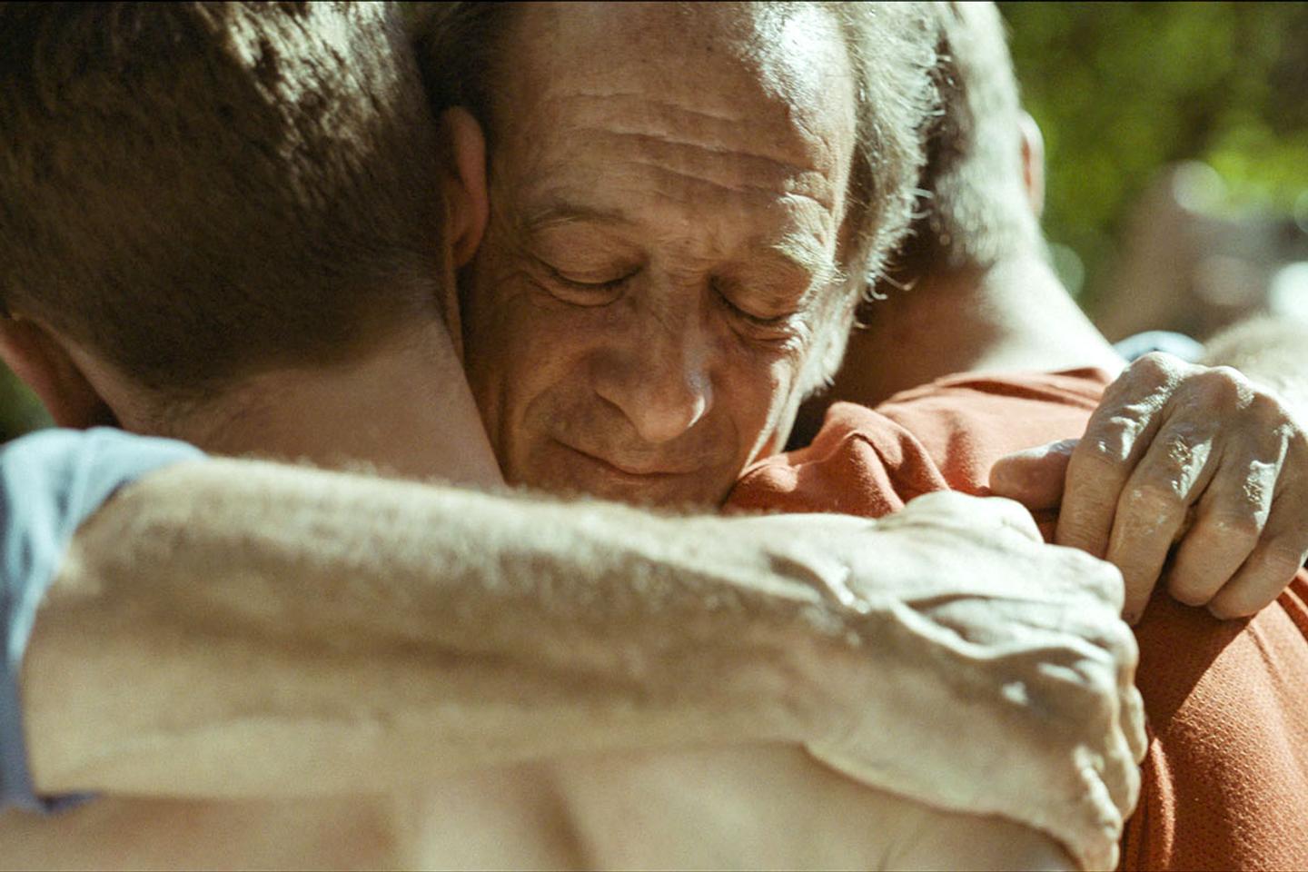 « Jouer avec le feu », sur Canal+ : l’impuissance d’un père face aux orientations de son fils « Jouer avec le feu », sur Canal+ : l’impuissance d’un père face aux orientations de son fils