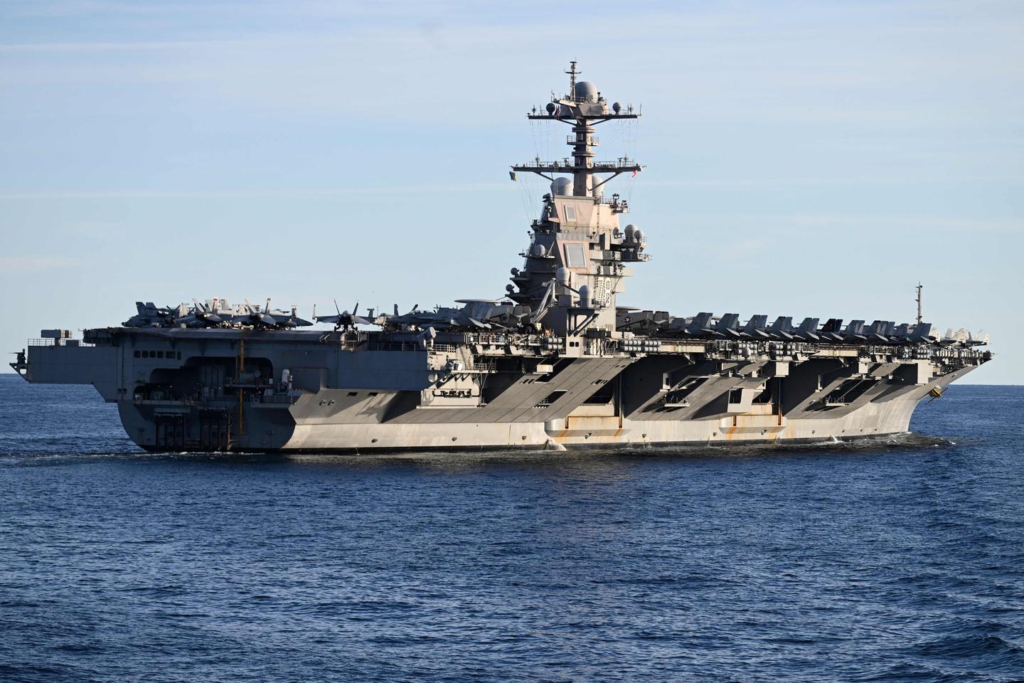 Les Etats-Unis envoient un porte-avions vers lâ€™AmÃ©rique latine, en appui de leurs...