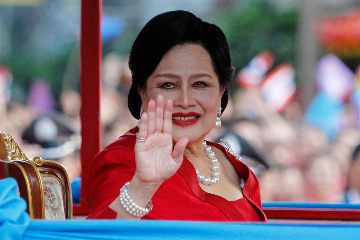Mort de la reine mÃ¨re Sirikit, figure puissante de la monarchie thaÃ¯landaise