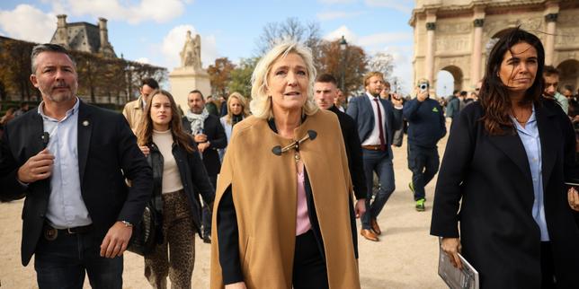Au Carrousel du Louvre, Marine Le Pen accueillie avec tiédeur au Salon du patrimoine