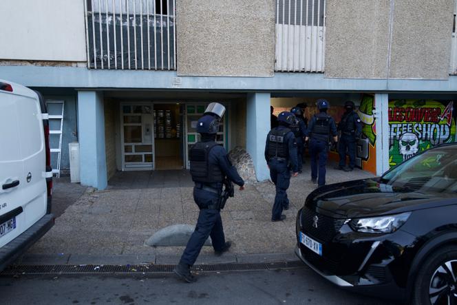 Un déploiement policier dans la cité des Oliviers, à Marseille, le 19 août 2023.