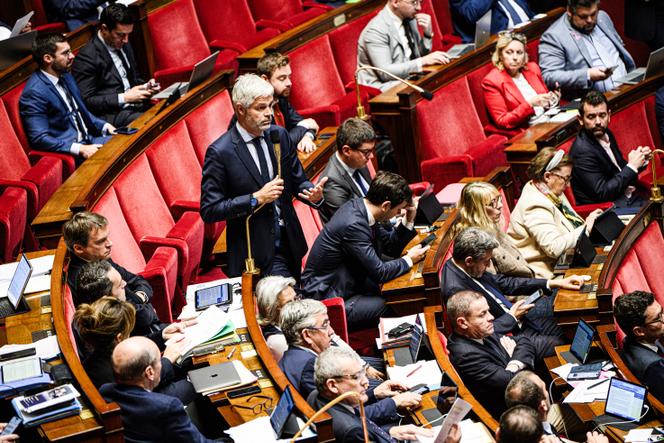 Le président du groupe des députés Les Républicains, Laurent Wauquiez, lors de l’examen du projet de loi de finances pour 2026, à l’Assemblée nationale, à Paris, le 25 octobre 2025.