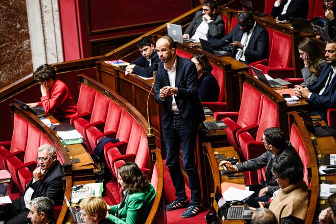 O deputado (La France insoumise) Manuel Bompard, durante a continuação da análise da lei financeira para 2026, na Assembleia Nacional, em Paris, 25 de outubro de 2025.