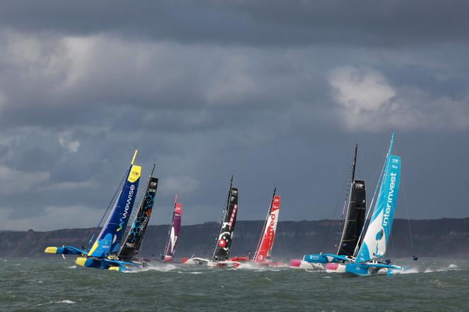 Les Ocean Fifty prennent le départ de la Transat Café L’or, le 25&nbsp;octobre 2025, au Havre. 