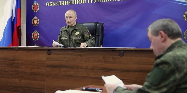 Vladimir Poutine et Valeri Guerassimov, le chef d’état-major de l’armée russe.