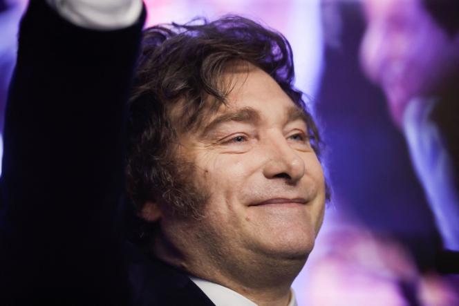Le président argentin Javier Milei le soir de la victoire de son parti La Libertad Avanza aux élections de mi-mandat le 26 octobre 2025, à Buenos Aires.