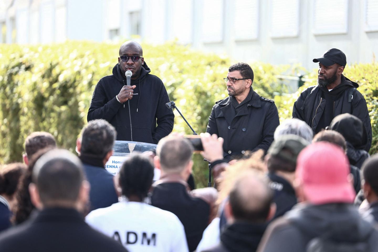 Mort de Zyed et Bouna : les images de la cérémonie d’hommage à Clichy-sous-Bois vingt ans après Mort de Zyed et Bouna : les images de la cérémonie d’hommage à Clichy-sous-Bois vingt ans après