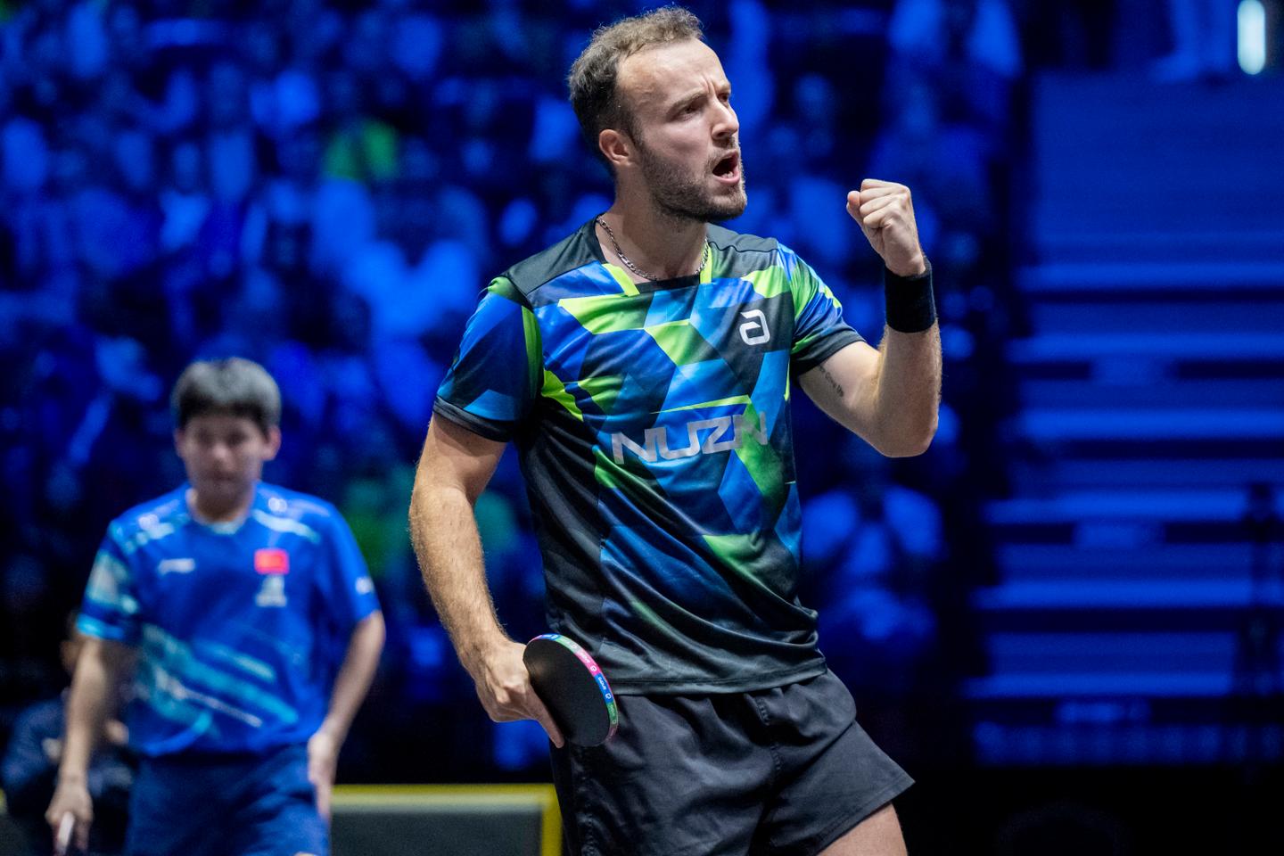 Simon Gauzy, doyen de l’équipe de France de tennis de table et coéquipier de luxe des frères Lebrun, s’offre une nouvelle jeunesse