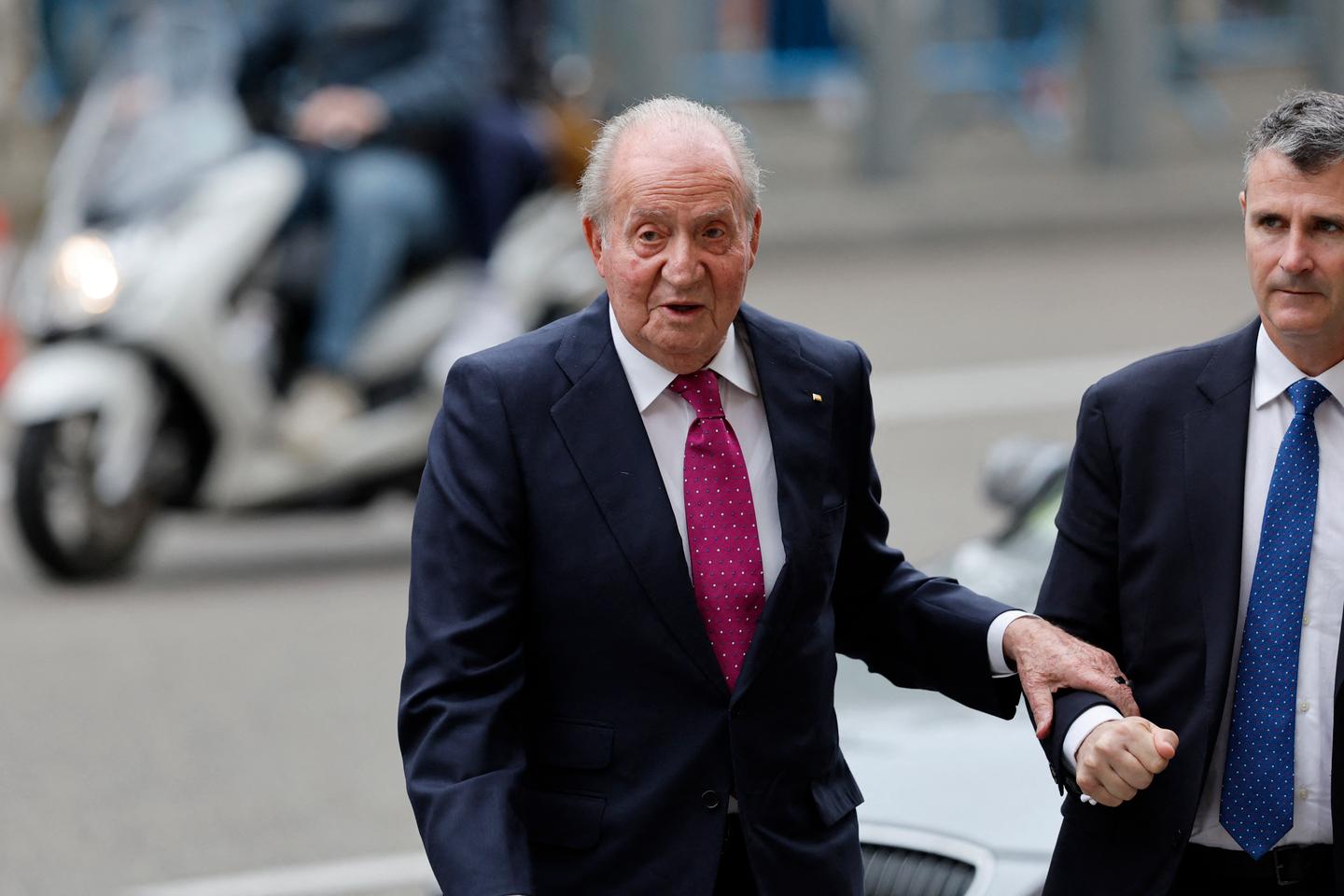 Espagne : Juan Carlos publie ses Mémoires, au risque d’embarrasser son fils, le roi Felipe VI