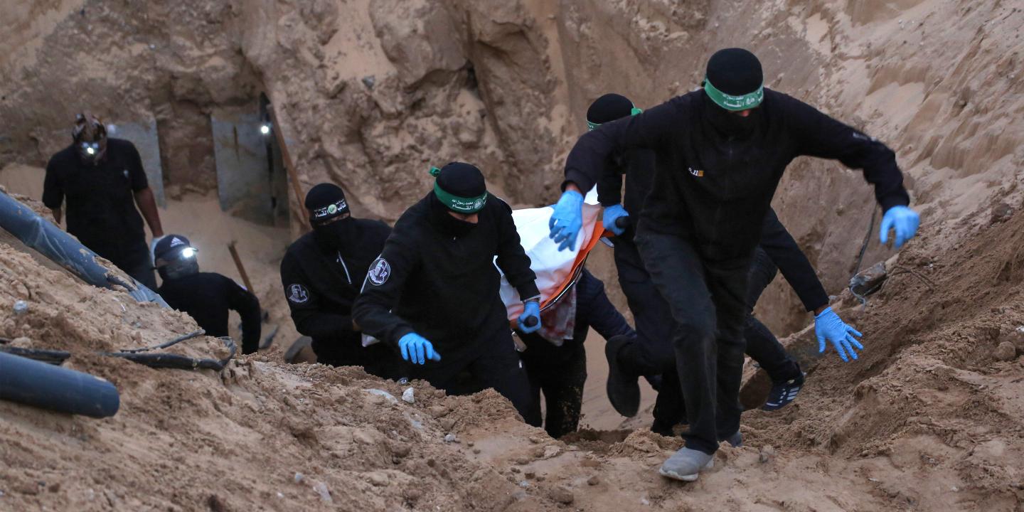 l’armée israélienne annonce le début de la remise de plusieurs dépouilles d’otages par le Hamas dans la bande de Gaza l’armée israélienne annonce le début de la remise de plusieurs dépouilles d’otages par le Hamas dans la bande de Gaza