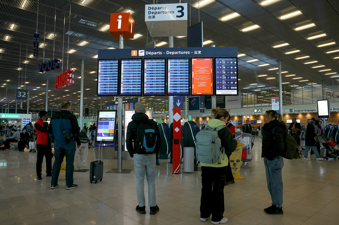 Lors d’une grève des contrôleurs aériens, à l’aéroport d’Orly (Val-de-Marne), le 25 avril 2024.