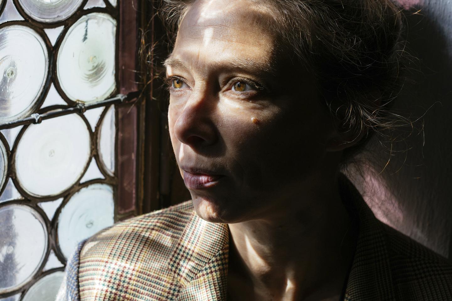 « Marcher dans tes pas » et « Goya de père en fille » : Léonor de Récondo revient à l’Espagne