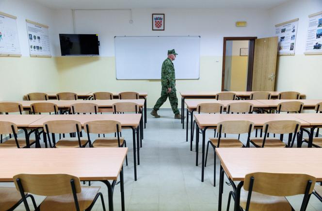 Une salle de classe du centre d’entraînement militaire Eugen Kvaternik, à Slunj (Croatie), le 29 octobre 2025.