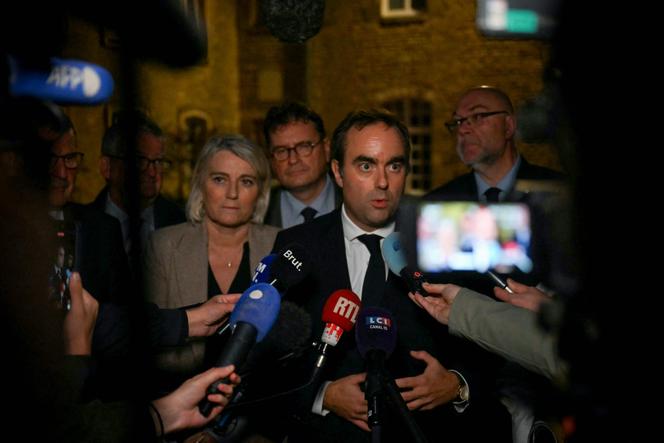 Le premier ministre, Sébastien Lecornu, à Carentan, dans la Manche, le 30 octobre 2025.