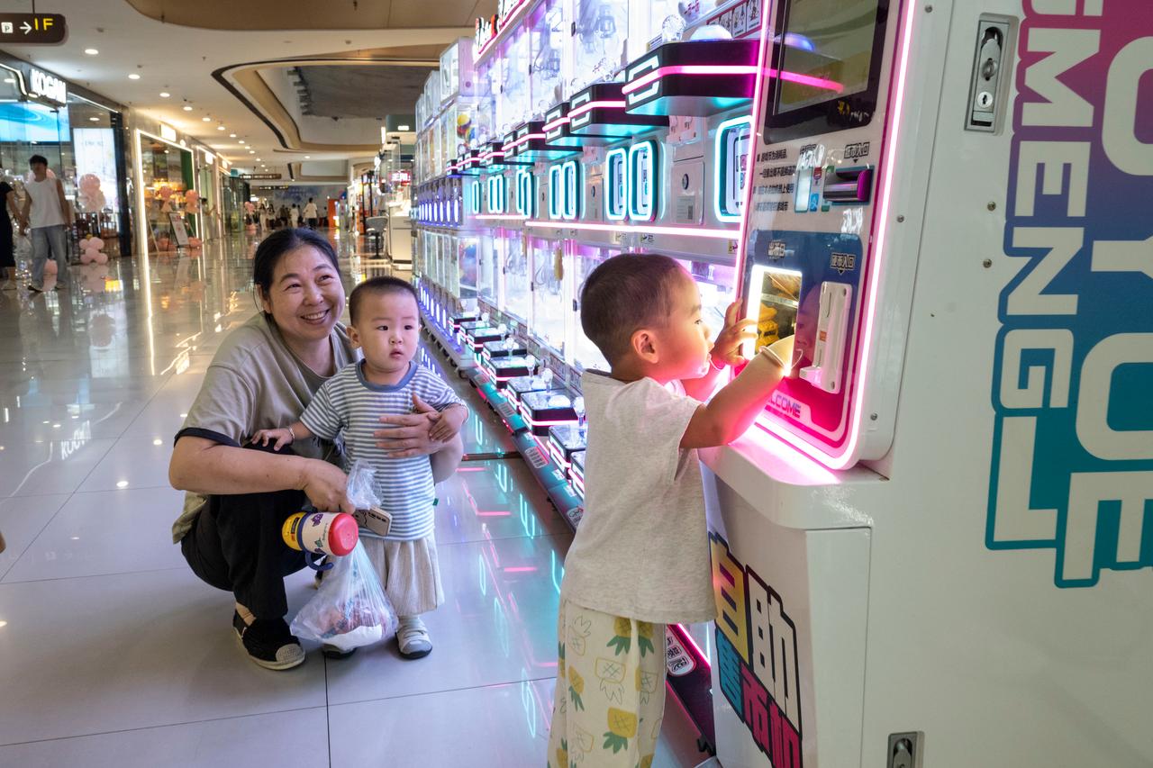 Dans une galerie commerciale, à Tianmen, le 9 octobre 2025.