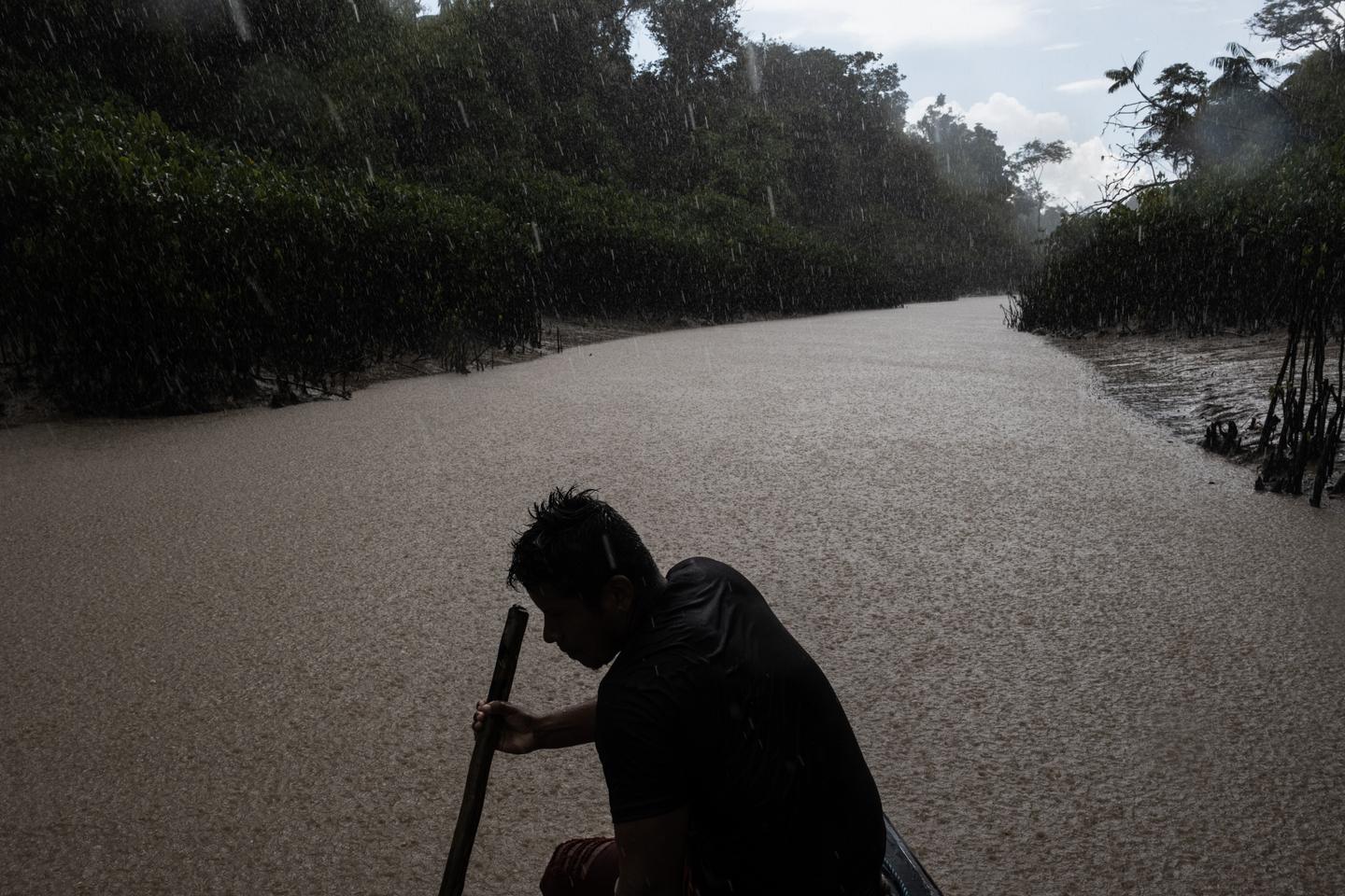 Aux confins de l’Amazonie, la ville d’Oiapoque saisie par la fièvre de l’or noir : « On sait qu’on ne pourra rien empêcher »
