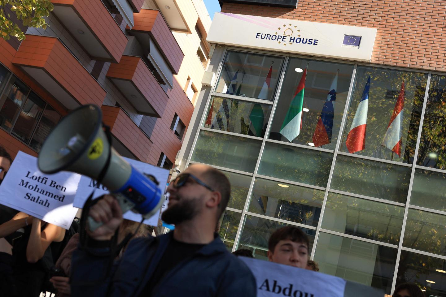 Au Parlement europÃ©en, le renfort de lâ€™extrÃªme droite permet aux conservateurs de...