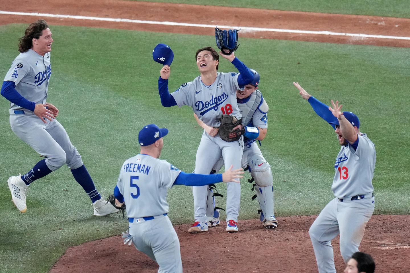 Base-ball : les Los Angeles Dodgers conservent leur titre au terme d’une finale exceptionnelle face aux Toronto Blue Jays