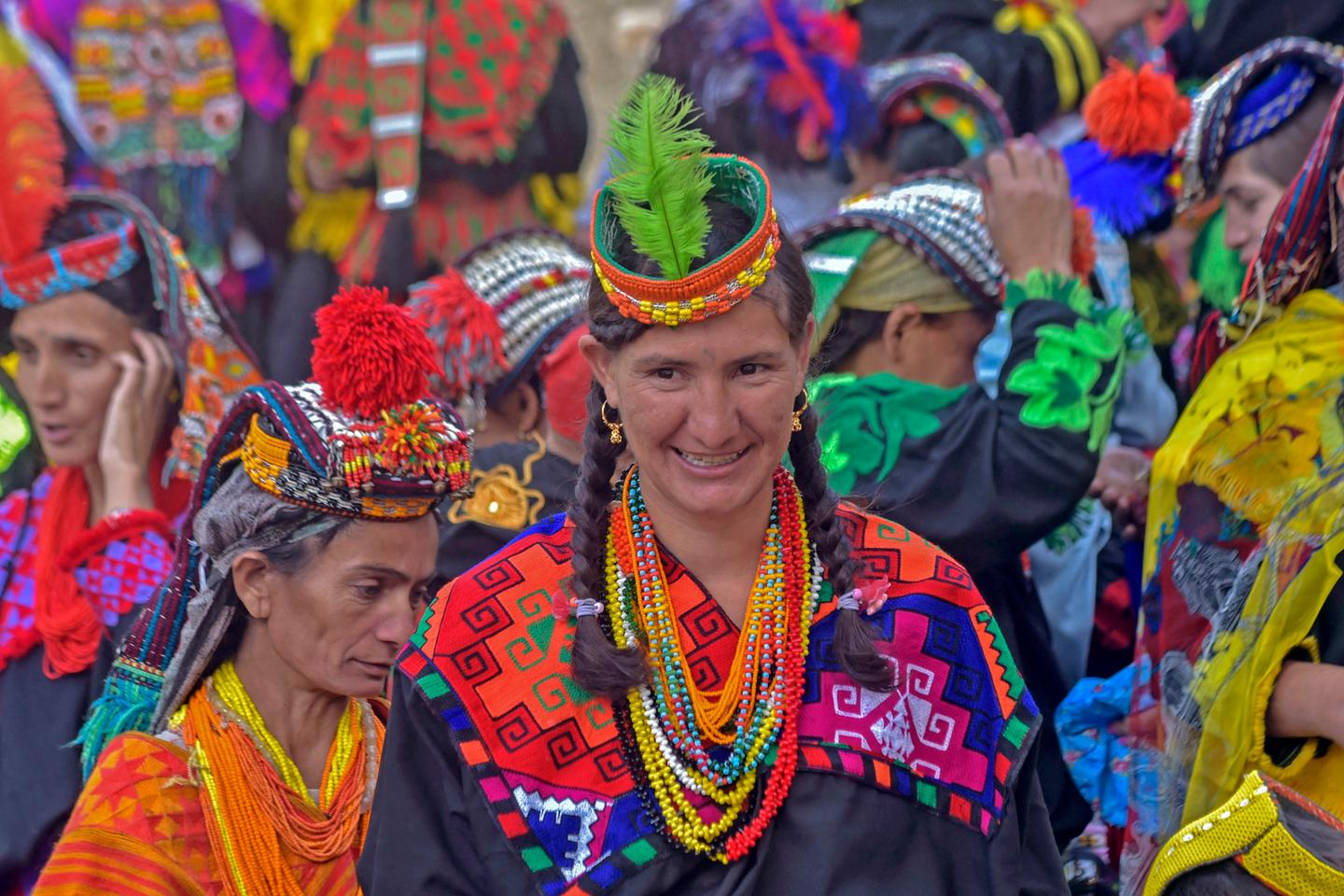 Aux confins du Pakistan, la minorité Kalash lutte pour sa survie