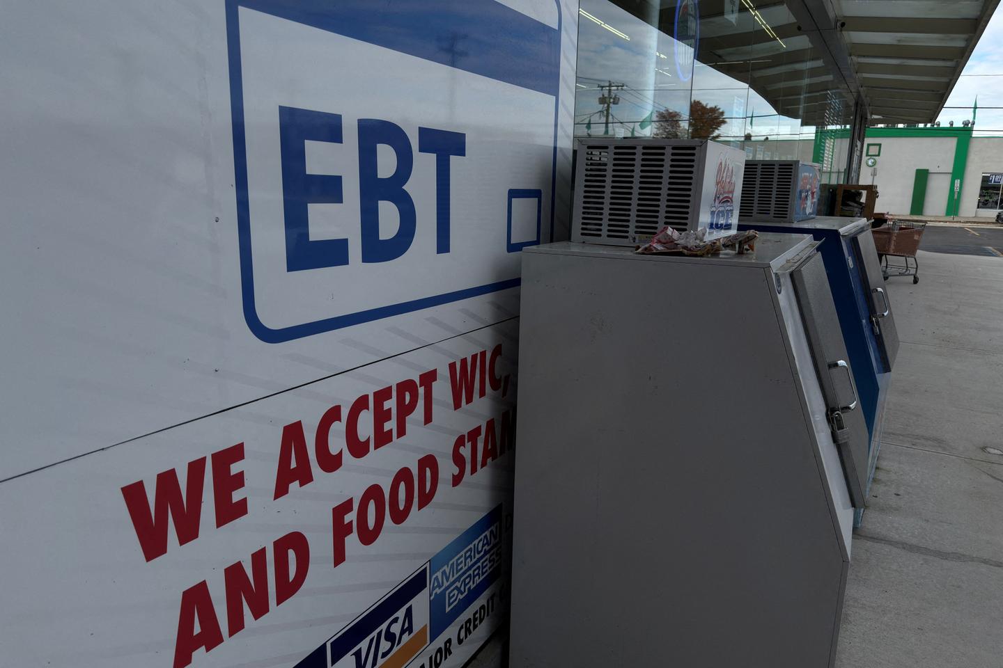 Dans une « cuisine communautaire » de New York, aux premières loges de la crise du pouvoir d’achat aux Etats unis