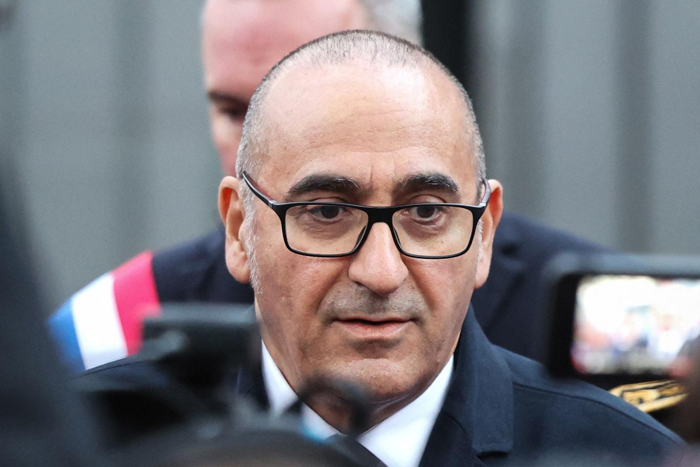 A Lille, un trentenaire mis en examen pour homicide routier après avoir percuté un homme de 19 ans, « des bouteilles de protoxyde d’azote trouvées » dans la voiture A Lille, un trentenaire mis en examen pour homicide routier après avoir percuté un homme de 19 ans, « des bouteilles de protoxyde d’azote trouvées » dans la voiture