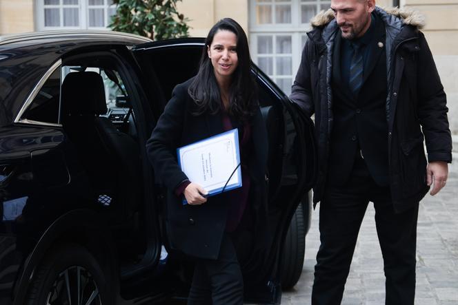 La ministre des outre-mer, Naïma Moutchou, à Matignon, à Paris, le 13 octobre 2025.