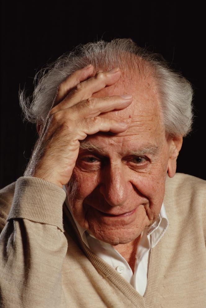 Philosopher Karl Popper, in London, in 1992.