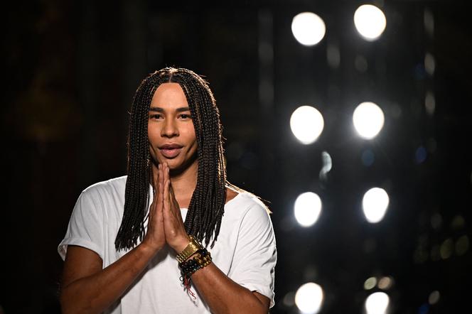 Le créateur de mode Olivier Rousteing au défilé Balmain pour la collection prêt-à-porter femme printemps-été 2026, à Paris, le 1ᵉʳ octobre 2025.
