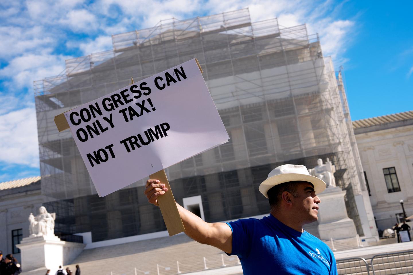 « L’invalidation des droits de douane de Donald Trump constituerait une leçon magistrale : la primauté du droit sur la loi de la jungle »