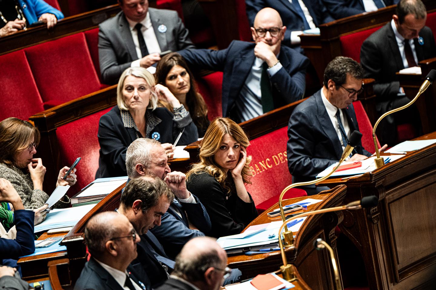 Durcissement des découverts bancaires : le gouvernement accuse LFI de propager des « fake news » en parlant d’« interdiction » Durcissement des découverts bancaires : le gouvernement accuse LFI de propager des « fake news » en parlant d’« interdiction »