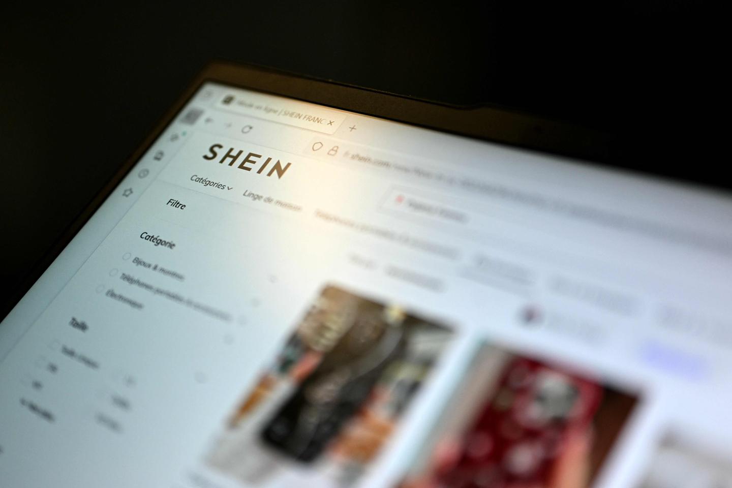 Shein : après la « procédure de suspension », le gouvernement ordonne un contrôle massif de ses colis à l’aéroport de Roissy-CDG