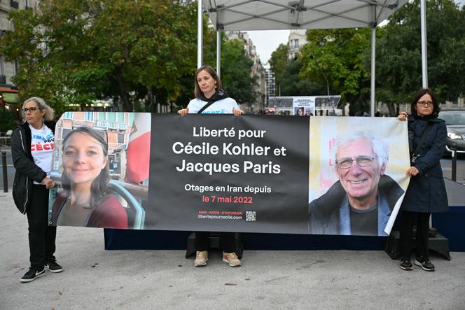 Lors d’un rassemblement pour les 41 ans de Cécile Kohler, à Paris, le 25 septembre 2025.