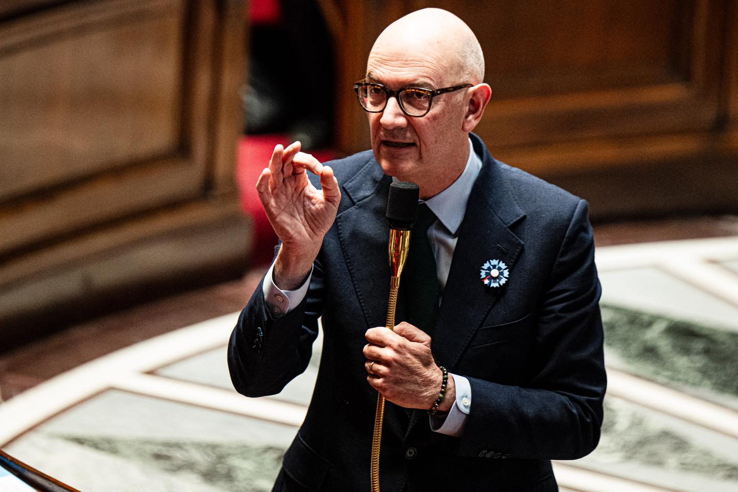 Le PS propose un emprunt « forcé » auprès des plus fortunés ; la France n’en a « pas besoin », selon Roland Lescure