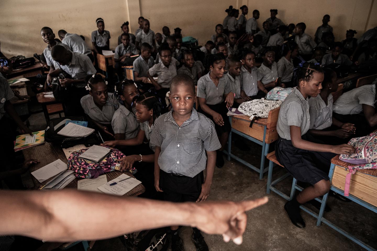 En Haïti, la situation critique de l’école aggravée par la violence des gangs