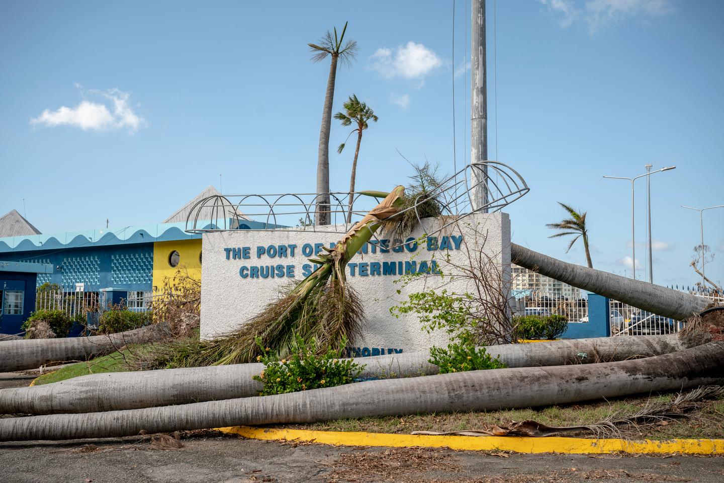 Ouragan MelissaÂ : la JamaÃ¯que pressÃ©e de faire redÃ©marrer le tourisme, son moteur...