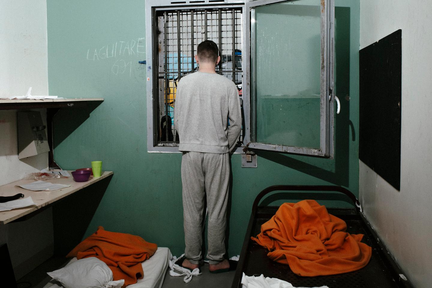 « Je sens que ça me rend bête d’être ici »