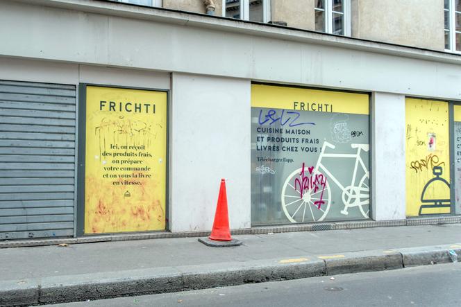 La devanture d’une boutique de la société Frichti, à Paris, en mars 2023.