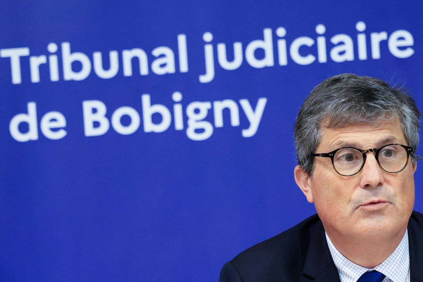 Au dépôt du tribunal de Bobigny, où deux policiers ont été accusés de viol, une policière sera systématiquement présente dans les équipes de nuit Au dépôt du tribunal de Bobigny, où deux policiers ont été accusés de viol, une policière sera systématiquement présente dans les équipes de nuit