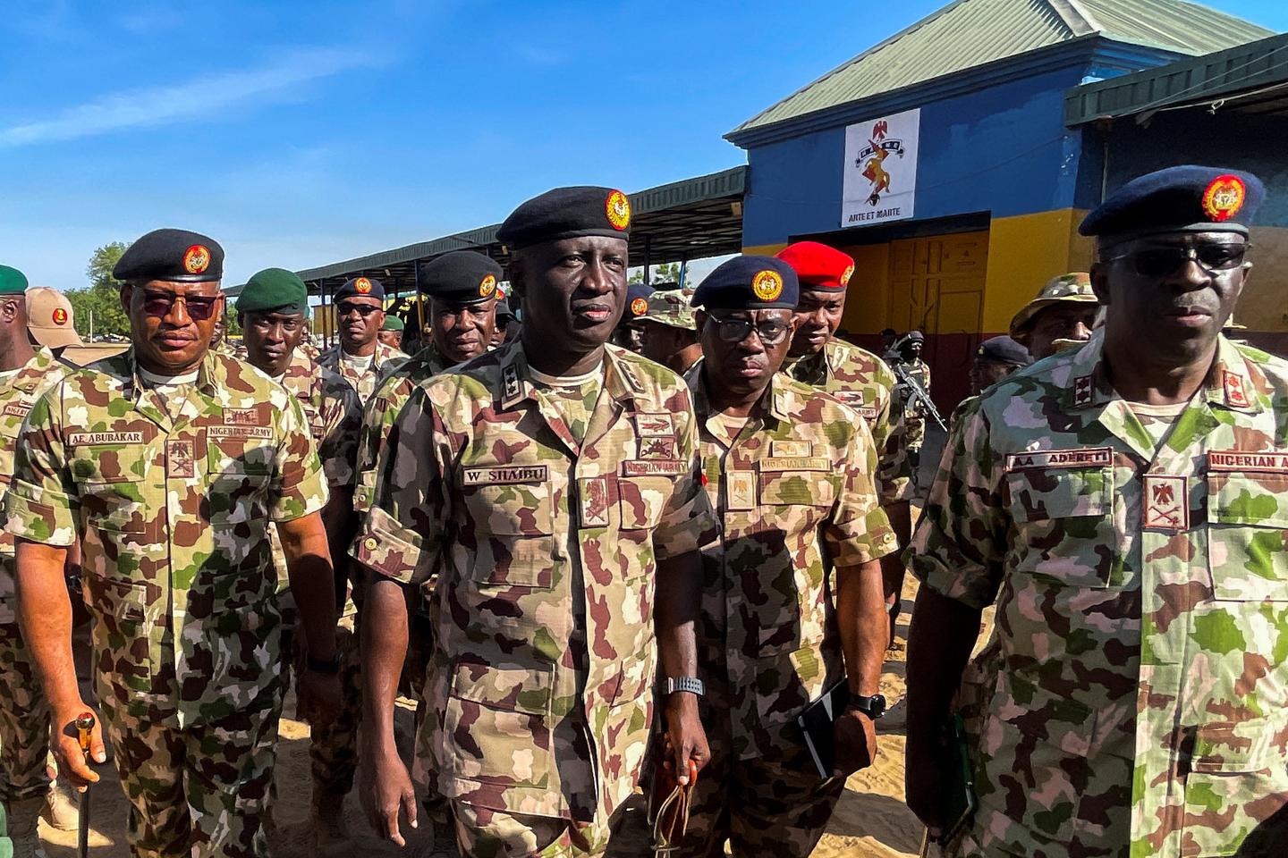 NigeriaÂ : mobilisation Â«Â jour etÂ nuitÂ Â» pour retrouver 25Â lycÃ©ennes...