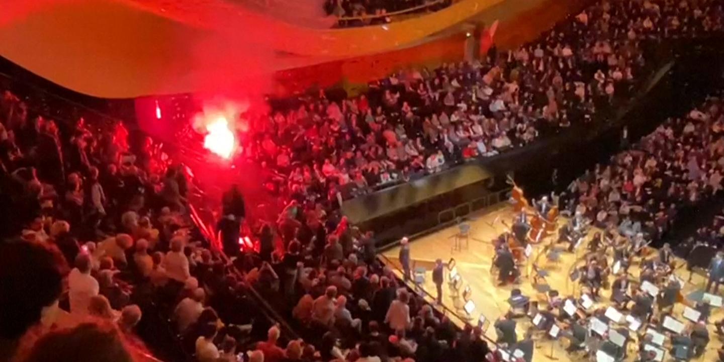 Réactions indignées après des perturbations lors du concert parisien de l’Orchestre philharmonique d’Israël