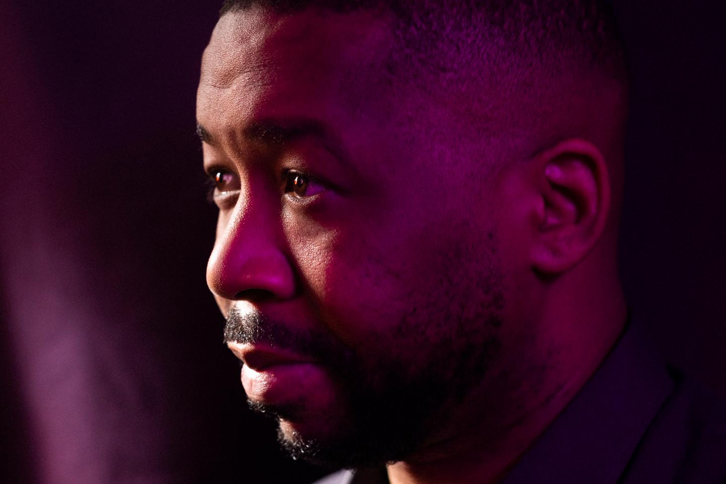 Michel Zecler, passé à tabac par des policiers en 2020 : « Je n’aurais pas pu continuer à mettre un pied devant l’autre sans l’aide que j’ai reçue »