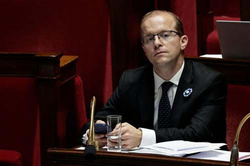 Ulusal Meclis Sosyal İşler Komisyonu Genel Raportörü Milletvekili Thibault Bazin, 8 Kasım 2025'te Paris'teki Ulusal Meclis'te.