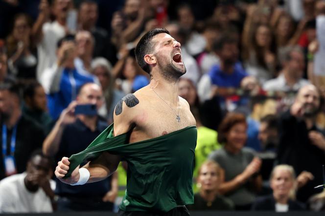 Novak Djokovic, lors de sa victoire face à l’Italien Lorenzo Musetti, en finale du tournoi d’Athènes, le 8 novembre 2025. 