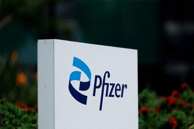 Le logo de Pfizer, dans un centre de recherche San Diego (Californie), aux Etats-Unis, le 30 septembre 2025.