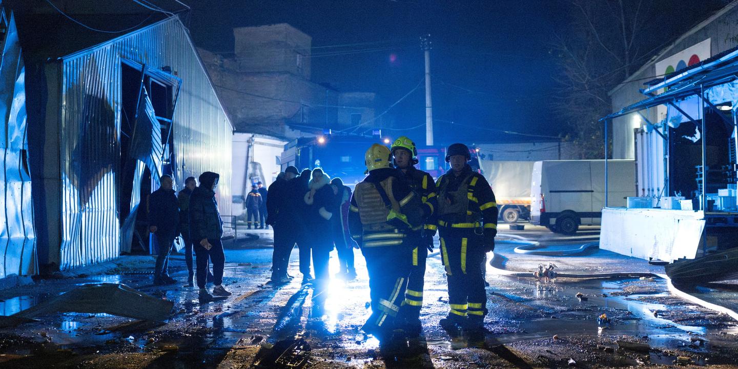 EN DIRECT, guerre en Ukraine : la situation est toujours « difficile » pour le réseau électrique au lendemain de frappes russes, déclare Volodymyr Zelensky